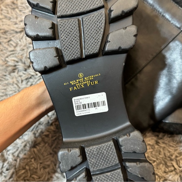 Faux Fur Platform Boots - Picture 3 of 3